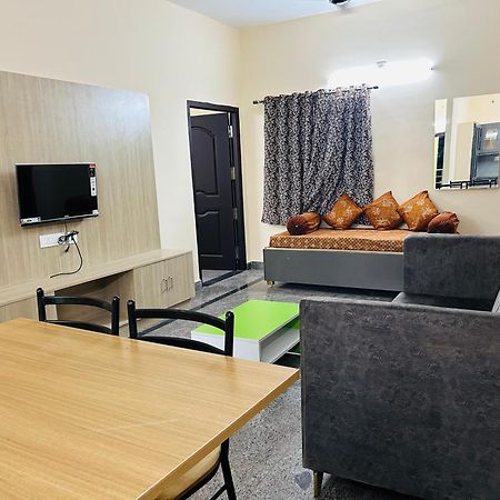 Y Stay Homestay Tirupati Extérieur photo