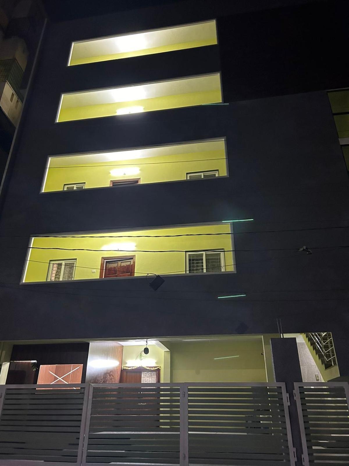 Y Stay Homestay Tirupati Extérieur photo