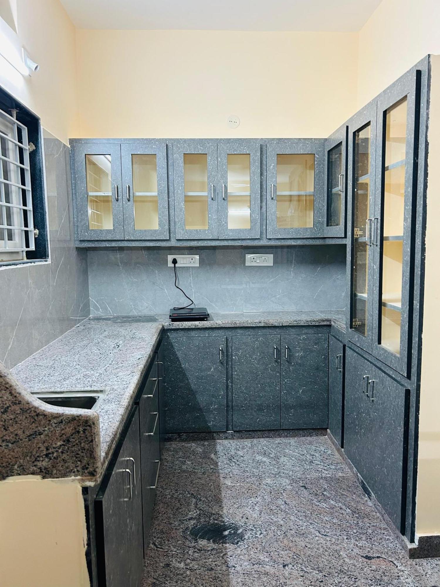 Y Stay Homestay Tirupati Extérieur photo
